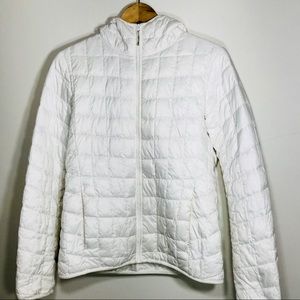 Uniqlo white hooded puffer jacket